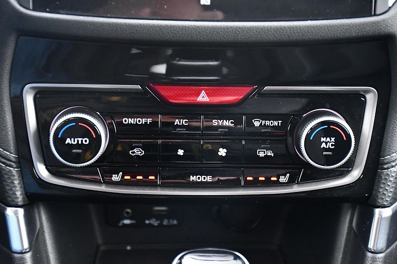 Subaru Forester e-BOXER ACC CARPLAY KAMERA - fotka 35 z 53