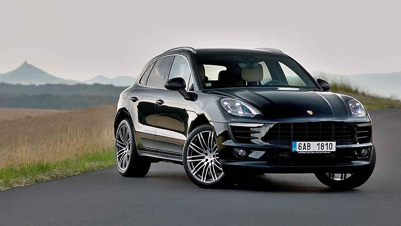Porsche Macan.