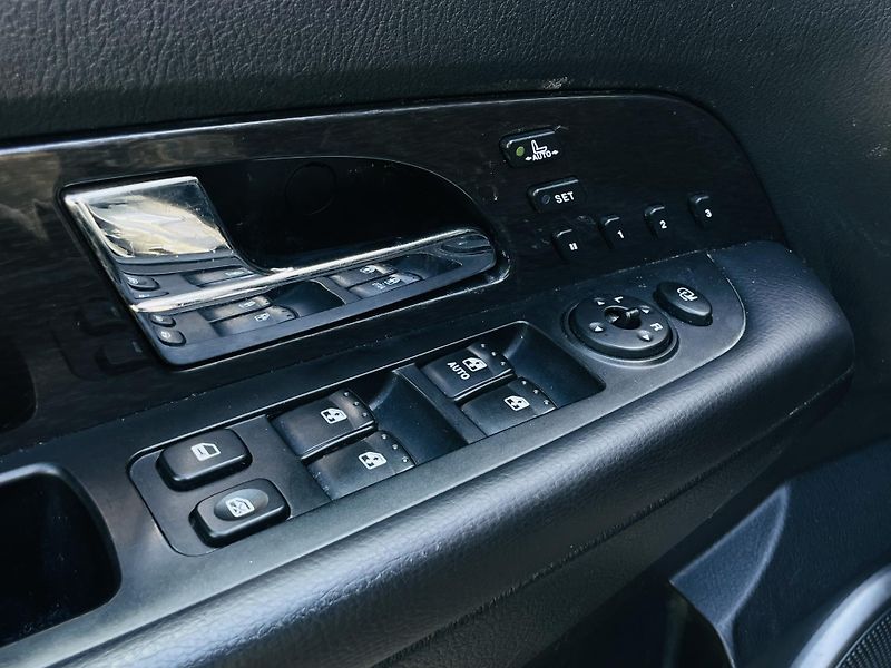 SsangYong Rexton 2.0TD 4x4 AUT KAM 7MÍST TAŽNÉ - fotka 33 z 48