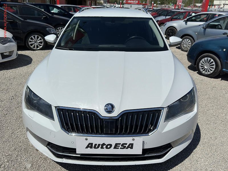 Škoda Superb (2016) 2.0 TDi, ČR, DSG, bixen - fotka 2 z 19