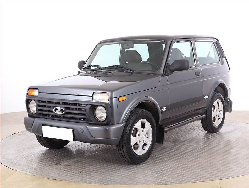 Lada Niva (2017) Urban 1.7 i, 4X4, Serv.kniha - fotka 2 z 13