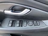 Hyundai i30 COMFORT 1.5i 80kW MAN6 - náhled 24