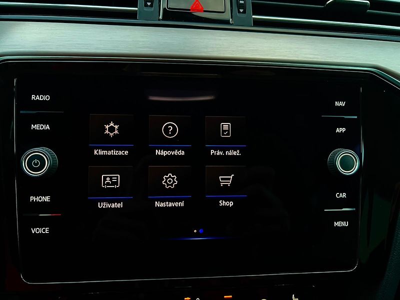 Volkswagen Passat (2020) 2.0 TDI-DSG-ELEGANCE - fotka 38 z 49