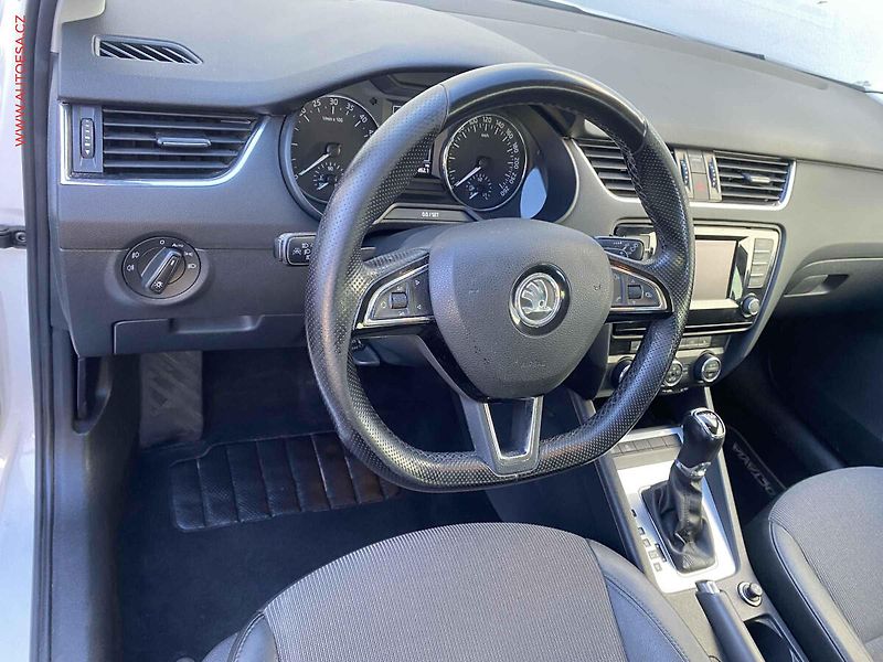 Škoda Octavia (2015) 2.0 TDi, Elegance, DSG - fotka 12 z 19