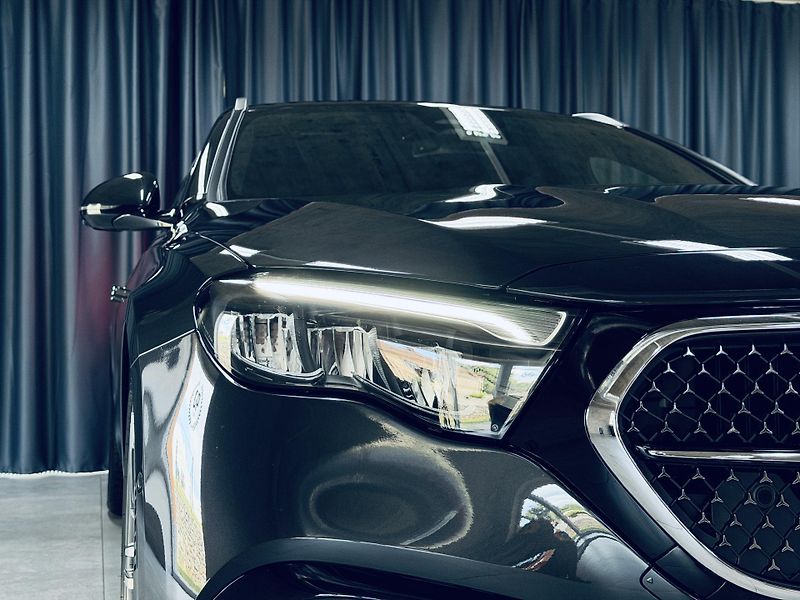 Mercedes-Benz Třídy E (2025) 220d*AMG*360*REZERVACE* - fotka 4 z 37