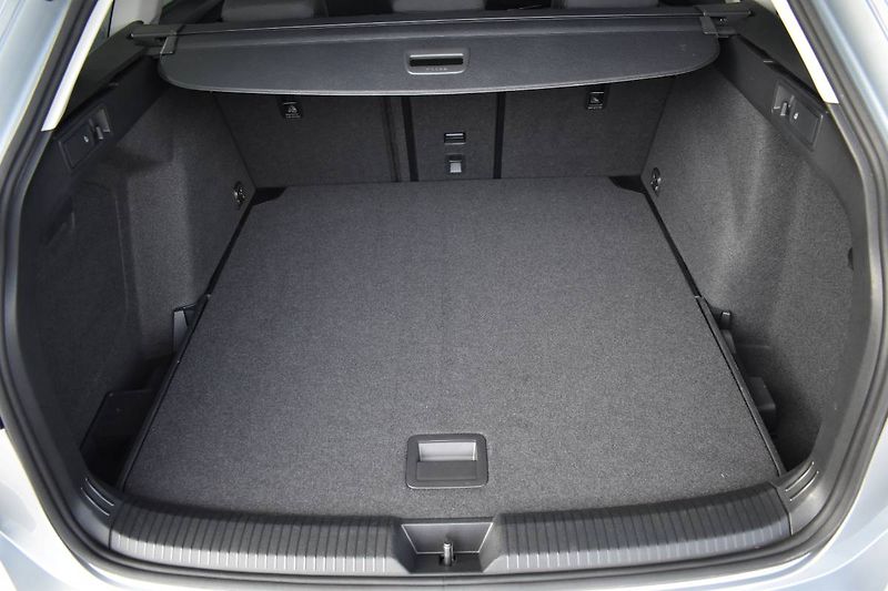 Volkswagen Golf Variant (2024) 1.5TSI 85kW CZ,1.Majitel - fotka 13 z 24