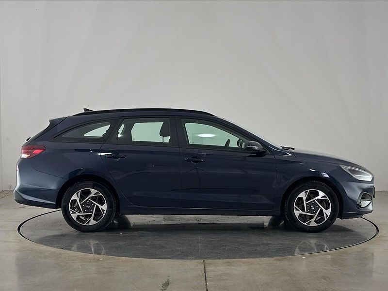 Hyundai i30 Smart DCT - fotka 16 z 26