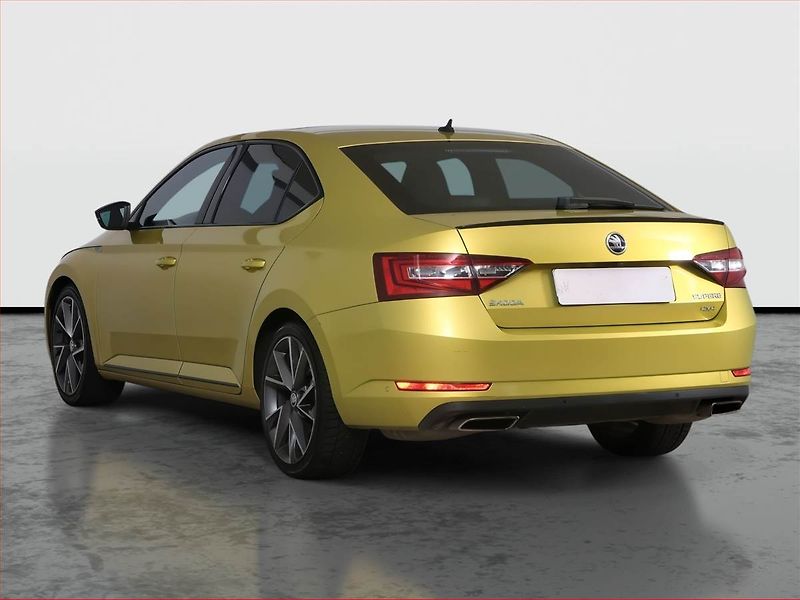 Škoda Superb (2018) Sportline 2.0 TSI, 4X4 - fotka 4 z 24