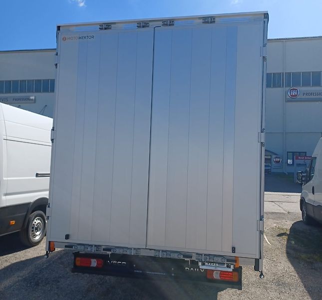 Iveco Daily (2026) 35S18HA8 V, automat, 10pal. - fotka 5 z 5
