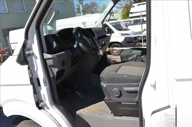 Volkswagen Crafter (2020) 30 2,0 TDI - fotka 12 z 15