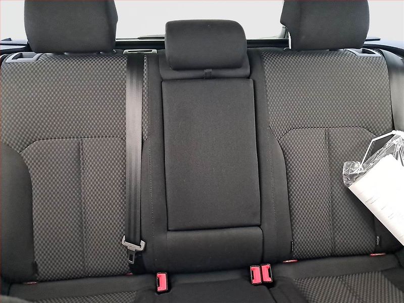 Volkswagen Passat (2014) 1.6 TDI, Serv.kniha, Navi - fotka 10 z 18