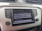 Volkswagen Passat 2.0TDI 110KW MATRIX REZERVACE - náhled 38