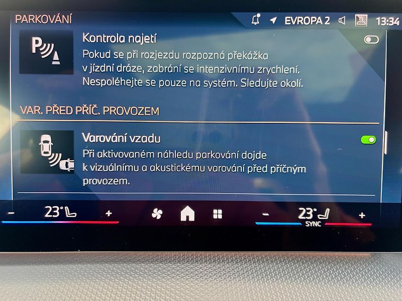 BMW X2 (2025) xDrive20dM ACC HUD Ad.LED PANO - fotka 40 z 48