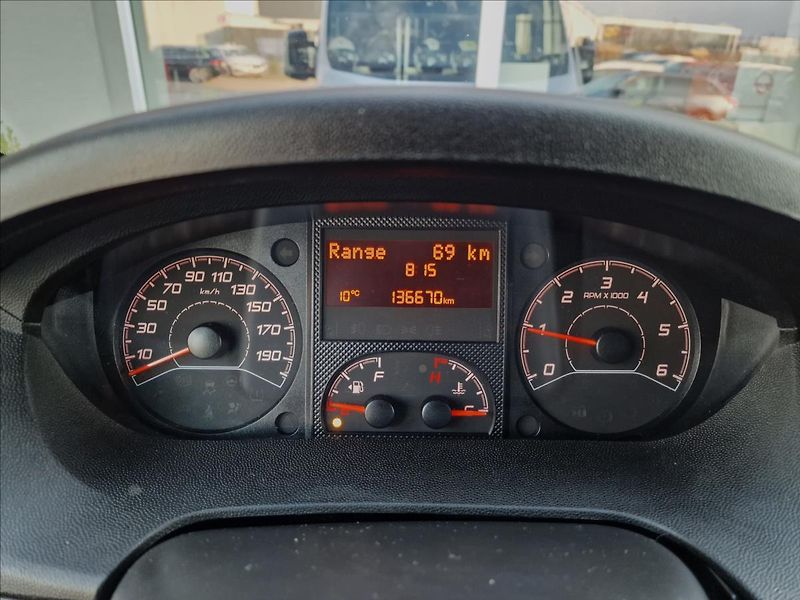 Citroën Jumper 2.2HDI L2H2 6-míst,ČR,1.Maj. - fotka 23 z 45