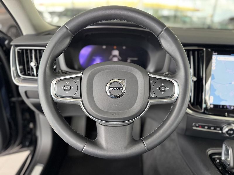 Volvo V60 T6 AWD Recharge*REZERVACE! - fotka 27 z 38
