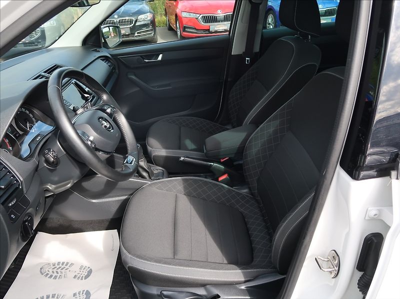 Škoda Fabia 1,0 TSi,70kW,1maČR,Serv.kn,DPH - fotka 12 z 25