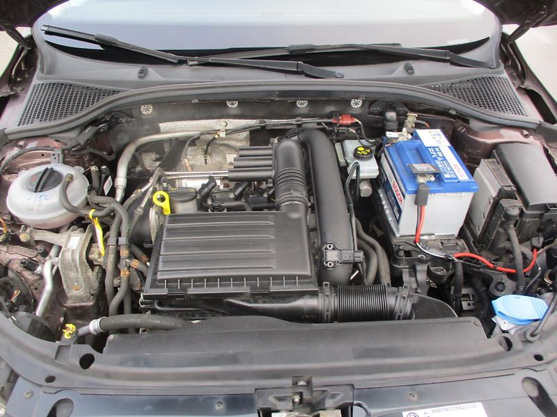 Škoda Octavia 1.2TSi 81kW AMB VÝHŘEV 2x PNEU - fotka 41 z 48