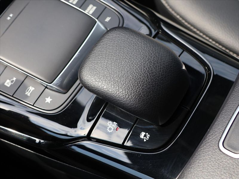 Mercedes-Benz CLA 2,0 35 AMG 225kW 4Matic DPH CZ - fotka 30 z 39