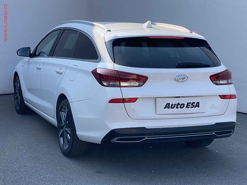 Hyundai i30 (2021) 1.5 TGDi MHEV, 1.maj,ČR - fotka 6 z 20