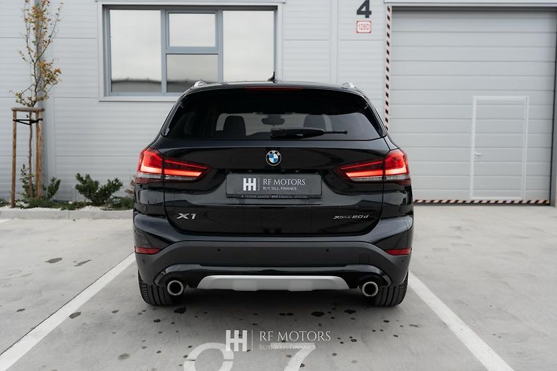 BMW X1 (2019) xDrive20d xLine - fotka 8 z 18