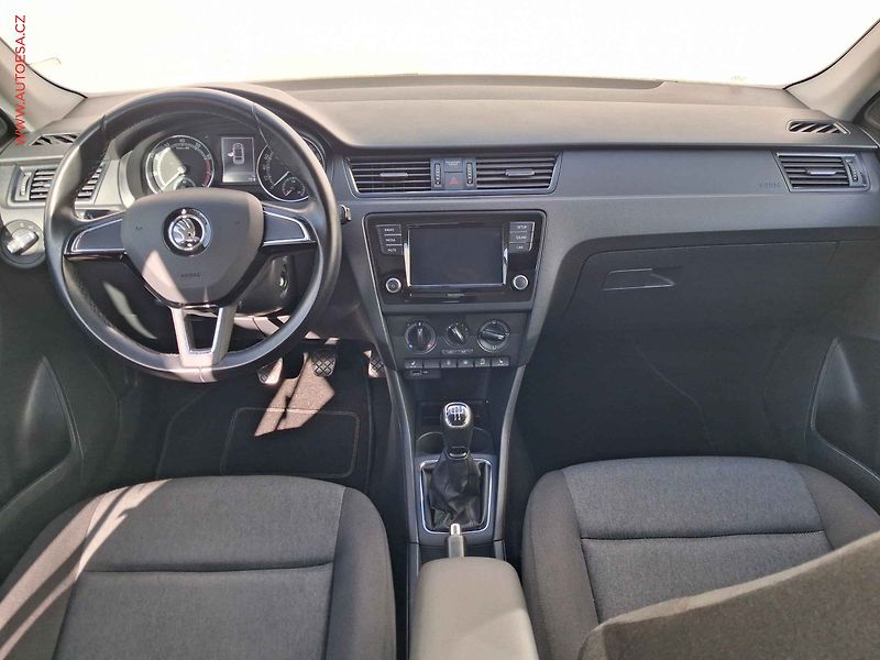 Škoda Rapid (2018) 1.0 TSi, AC, výhřev sed - fotka 8 z 17