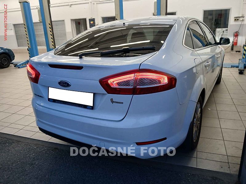 Ford Mondeo (2014) 2.0 D, Titanium, AT - fotka 2 z 3