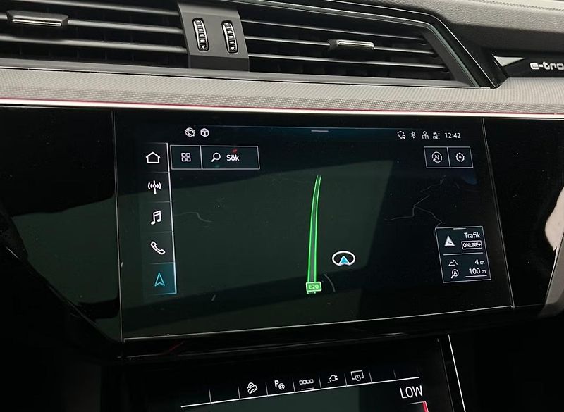 Audi Q8 e-tron 55 Q 360k Pano Matrix 4 zóny   - fotka 23 z 36