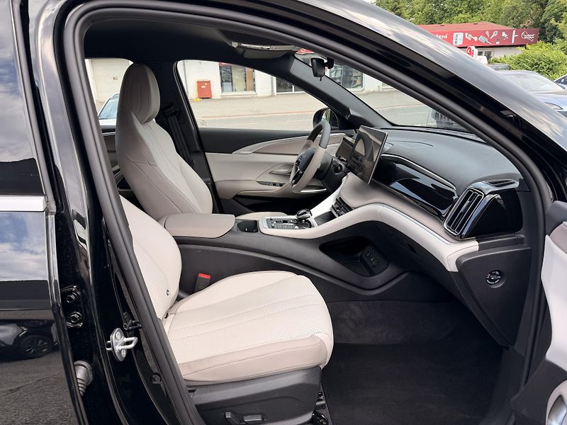 BYD Sealion 5 DM-i  (2025) Design demo - fotka 10 z 10