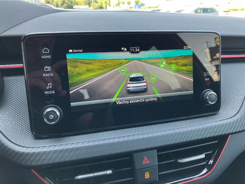 Škoda Kamiq 1.0TSI 85kW MONTECARLO DSG - fotka 18 z 30