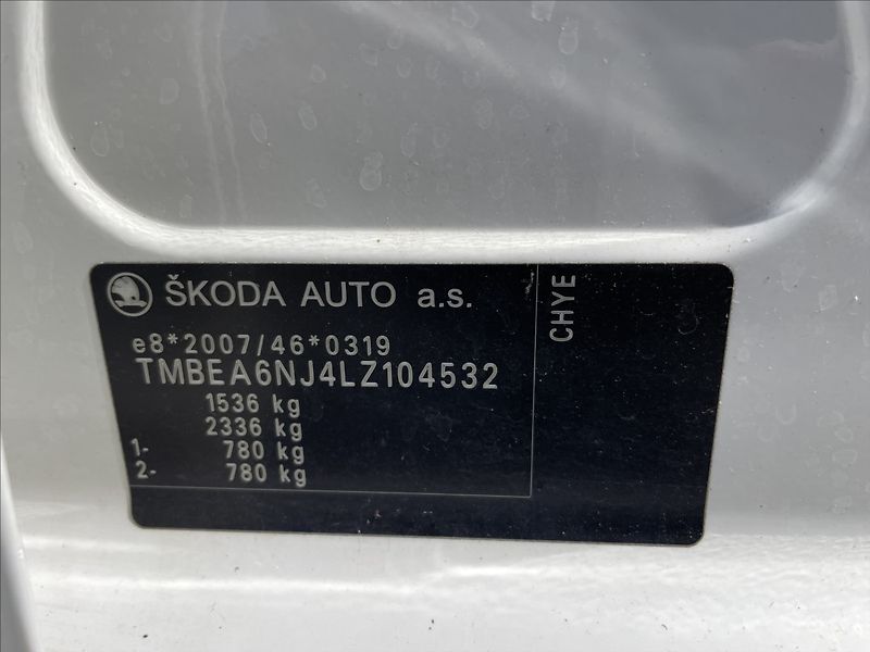 Škoda Fabia 1,0 MPi 44kw Klima ESP Tažné, - fotka 21 z 29