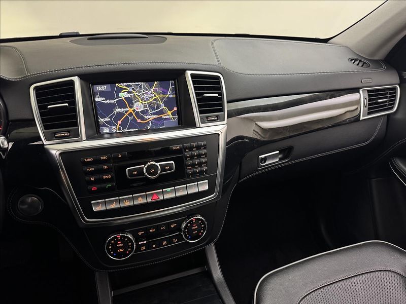 Mercedes-Benz GL 3,0 7-MÍST H/K PANO NZTOP TZ - fotka 21 z 53