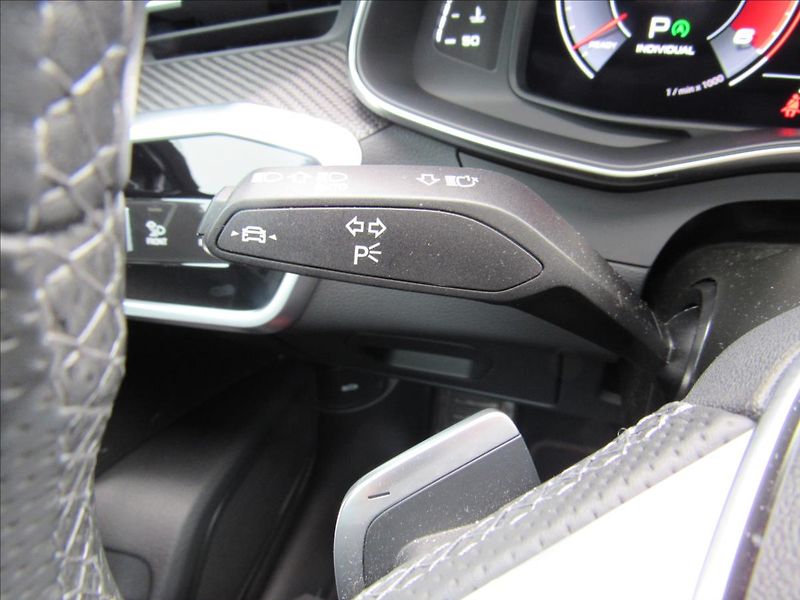 Audi S6 3,0 TDI 253kW Avant Quattro - fotka 26 z 37