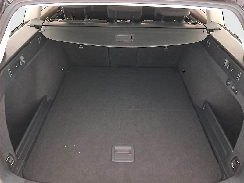 Volkswagen Passat (2015) 2.0 TDI, Automat, Navi - fotka 14 z 17