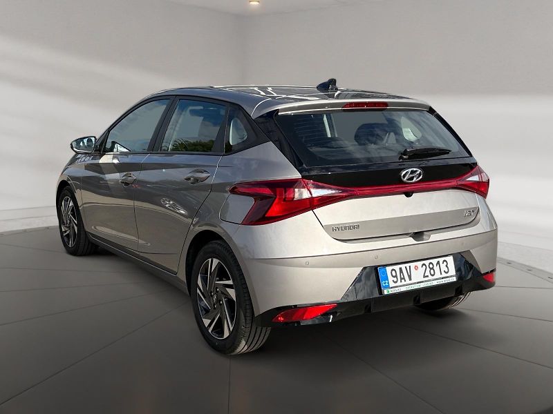 Hyundai i20 (2023) SMART 1.0T-GDI 74kW CZ DPH - fotka 4 z 11