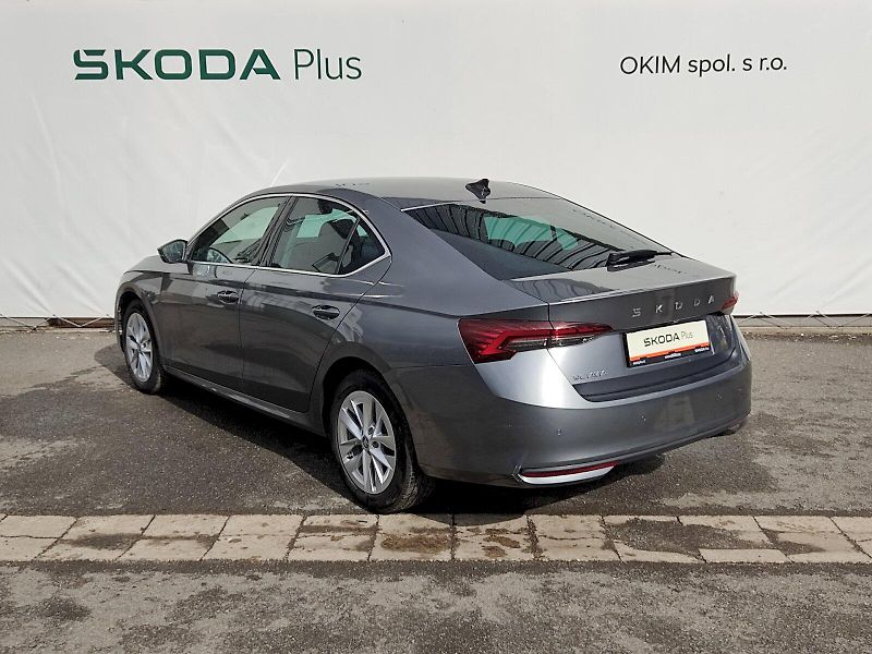 Škoda Octavia (2025) Top Selection 1,5 Tsi DSG - fotka 33 z 37