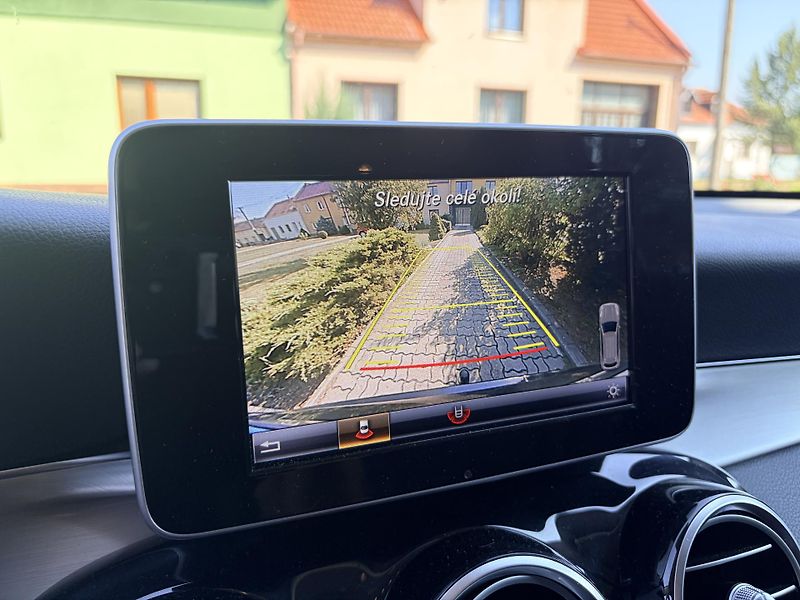 Mercedes-Benz GLC 220D 4MATIC - fotka 38 z 49