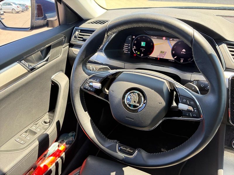 Škoda Superb (2023) L&K 2.0TSI 206kW DSG 4x4 CZ - fotka 11 z 11