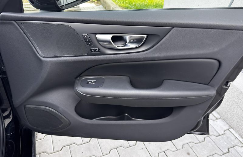 Volvo S60 T8 AWD / POLESTAR / 360 / TZ  - fotka 14 z 47