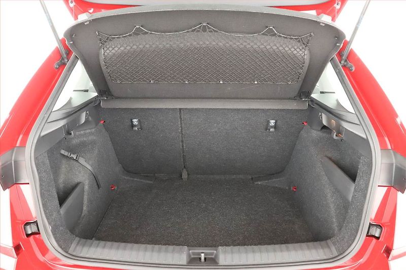 Škoda Kamiq (2021) Style 1.0 TSI, ČR,1.maj - fotka 18 z 19