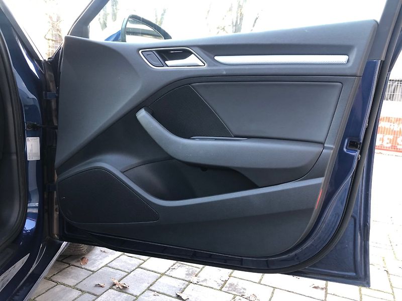 Audi A3 (2014) 1.6 TDi S-line - fotka 14 z 25