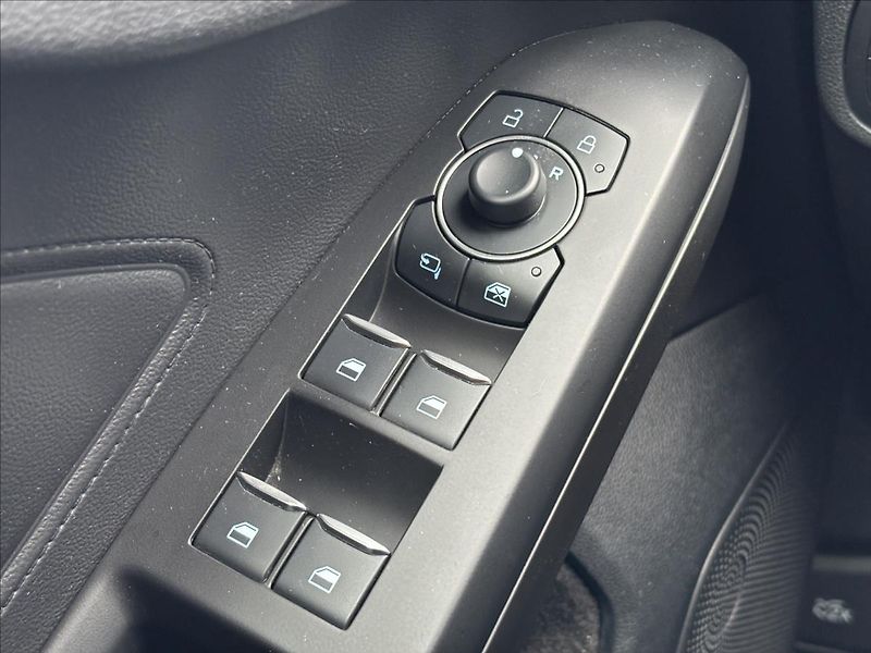 Ford Focus 1,0 EcoBoost 92kW Titanium AUT - fotka 12 z 22