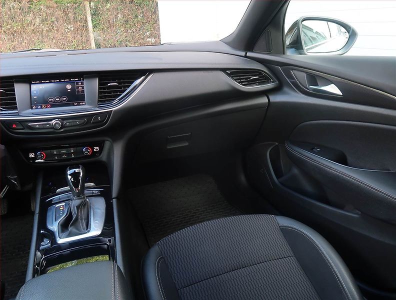 Opel Insignia (2021) 2.0 CDTI, Automat, ČR,1.maj - fotka 8 z 17