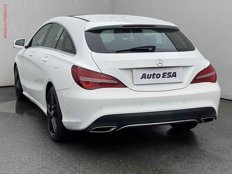 Mercedes-Benz CLA (2018) 1.6 CLA180, AT, LED, panor - fotka 6 z 20