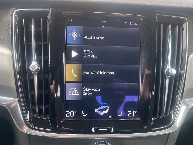 Volvo S90 (2018) 2,0 D4 Inscription-aut.(140kW) - fotka 15 z 27
