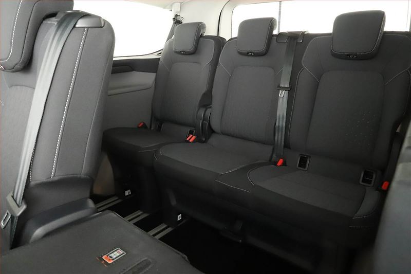 Ford Tourneo Custom (2026) 2.0 EcoBlue - fotka 12 z 24