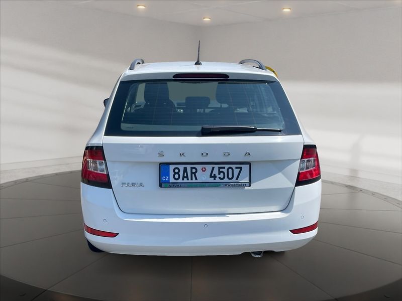 Škoda Fabia 1,0 TSI 70 Ambition - fotka 5 z 11