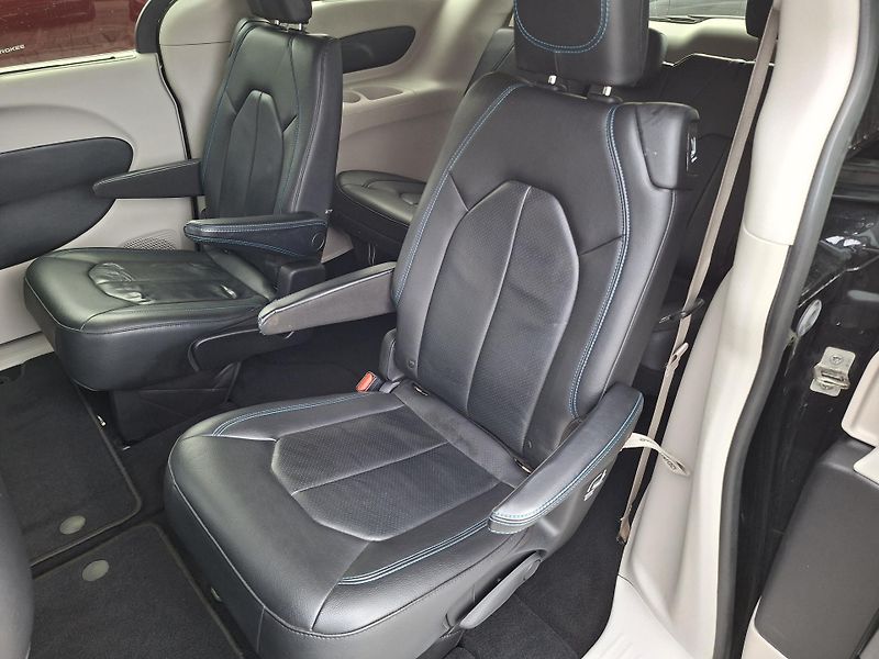 Chrysler Pacifica (2021) 3,6L V6, 7míst, kůže, Adapt - fotka 12 z 50