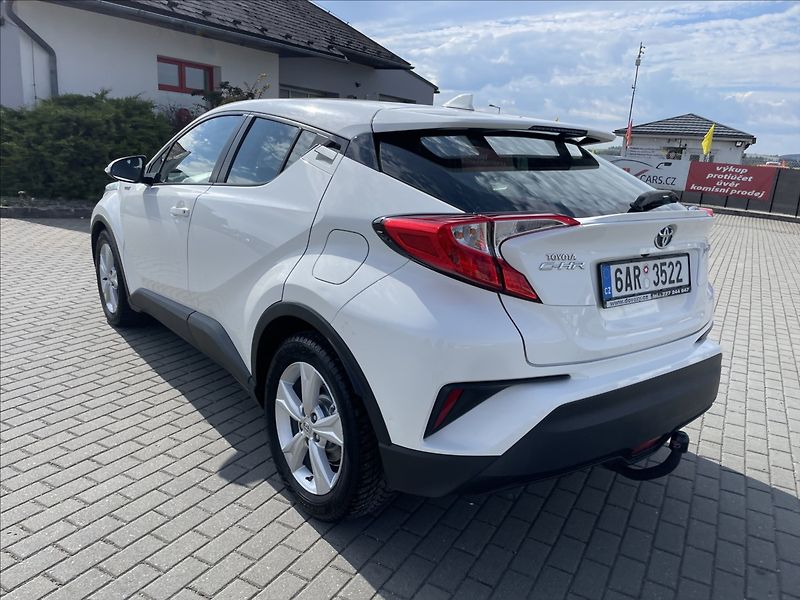 Toyota C-HR 1,8 i 72kw Hybrid e-CVT CZauto - fotka 3 z 32