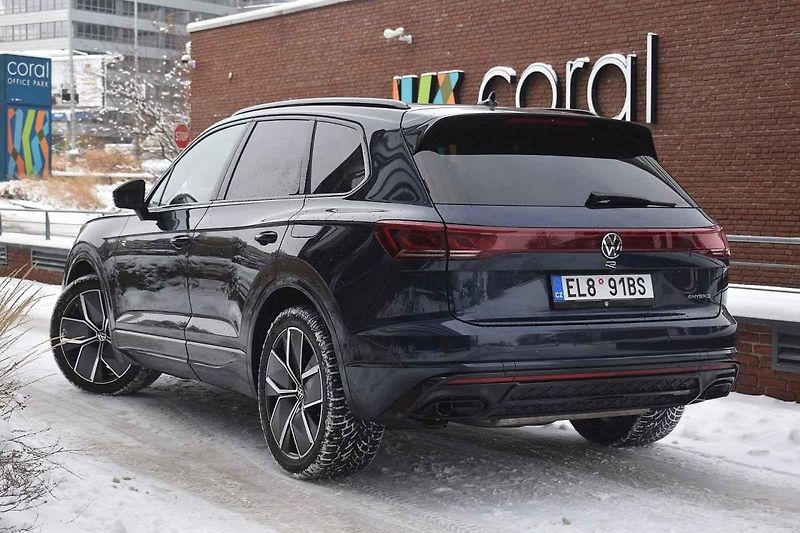 Touareg přímo touží po jízdě v obtížných podmínkách