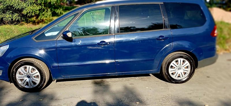 Ford Galaxy 2.0 benzin 107 kw Facelift - fotka 3 z 34